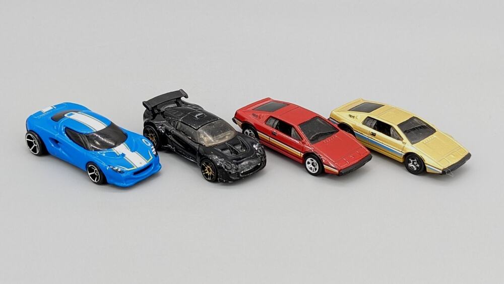 Hot Wheels Lotus Lot 2014 Esprit S1 2000 Concept & 2003 Elise 1:64 Diecast Cars